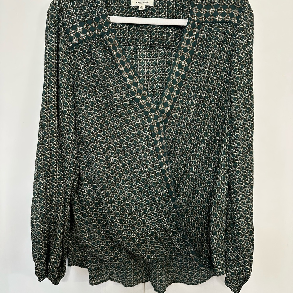 Max Studio Green Geometric Blouse